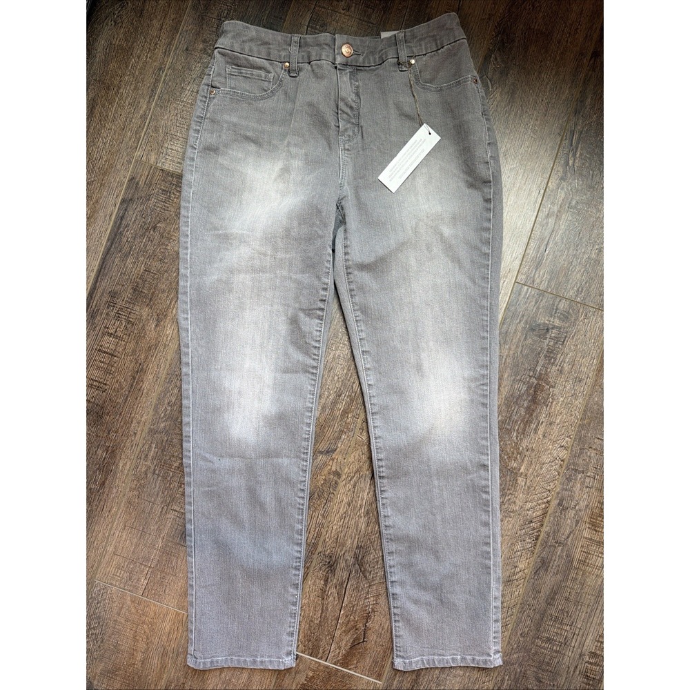 Chicos NWT So Slimming Girlfriend Ankle Jeans Sharkfin Grey Size 0 US 4-6